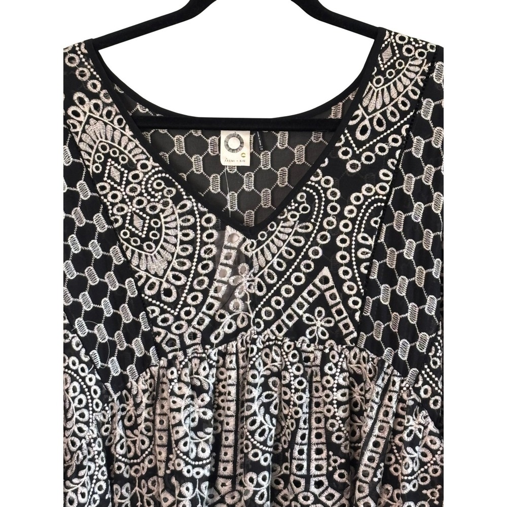NEW Akemi + Kin Anthropologie Black White Embroidered Eyelet Mini Dress Size 10 - Picture 3 of 9
